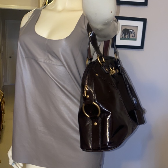 Yves Saint Laurent - Picture 11 of 13